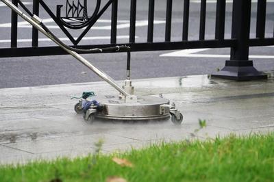 以'三化一工程'為突破口，廣州海珠推動(dòng)城區(qū)換新顏 智能化清潔機(jī)械及設(shè)備賦能城市治理